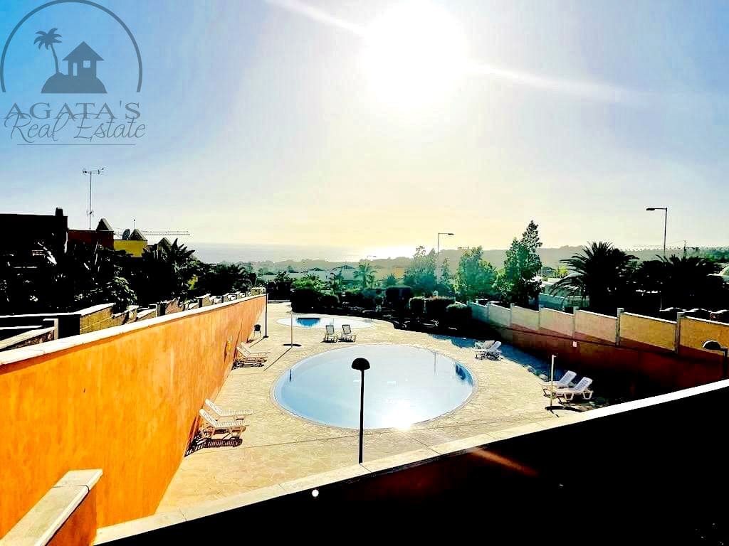 1 makuuhuone Asunto myytävänä paikassa Costa Adeje mukana 
autotalli - 330 000 € (Ref: 8069980)