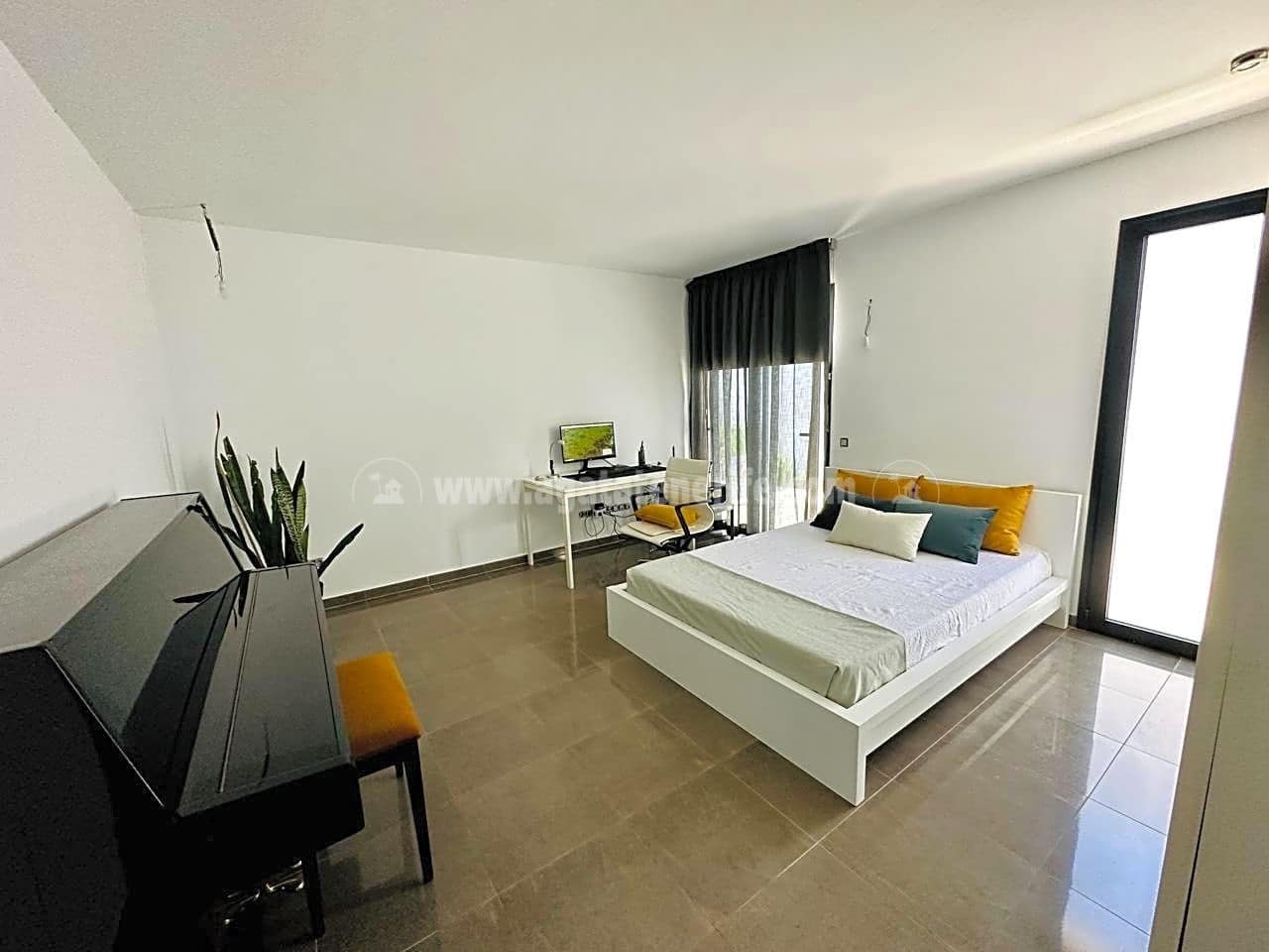 4 soveværelse Villa til salg i Puerto de la Cruz med swimmingpool garage - € 795.000 (Ref: 8158463)