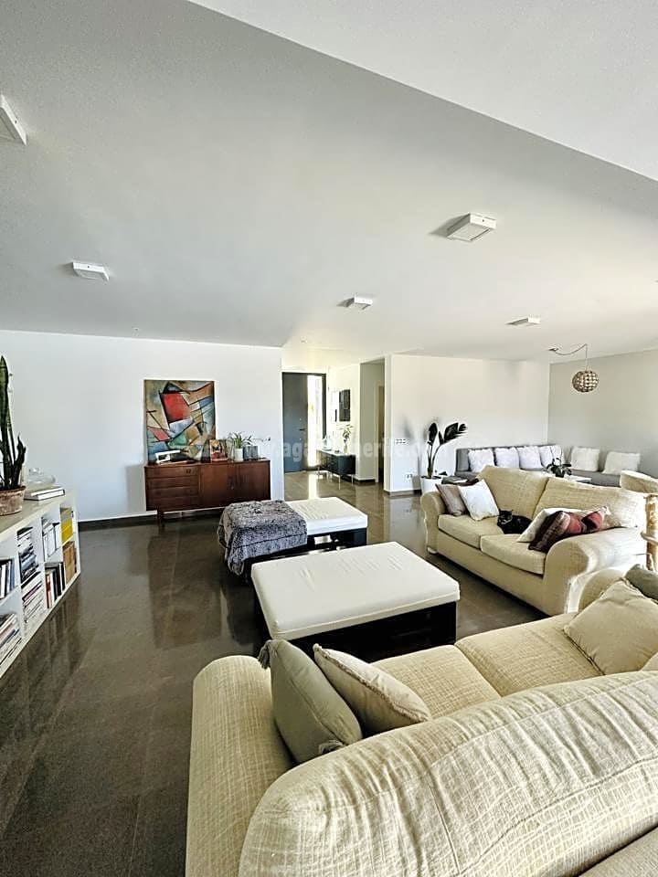 4 soveværelse Villa til salg i Puerto de la Cruz med swimmingpool garage - € 795.000 (Ref: 8158463)