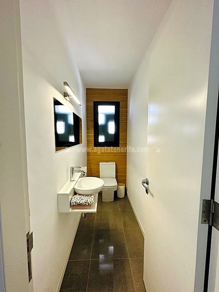 4 soveværelse Villa til salg i Puerto de la Cruz med swimmingpool garage - € 795.000 (Ref: 8158463)