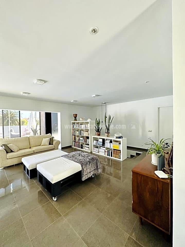 4 soveværelse Villa til salg i Puerto de la Cruz med swimmingpool garage - € 795.000 (Ref: 8158463)