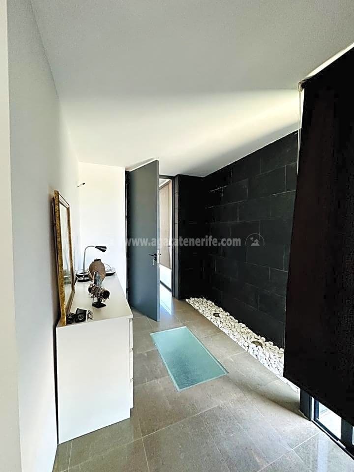 4 soveværelse Villa til salg i Puerto de la Cruz med swimmingpool garage - € 795.000 (Ref: 8158463)