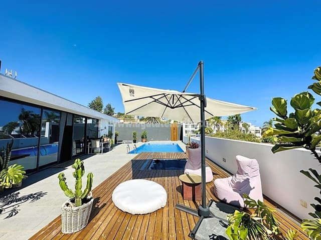 4 soverom Villa til salgs i Puerto de la Cruz med svømmebasseng garasje - € 795 000 (Ref: 8158463)