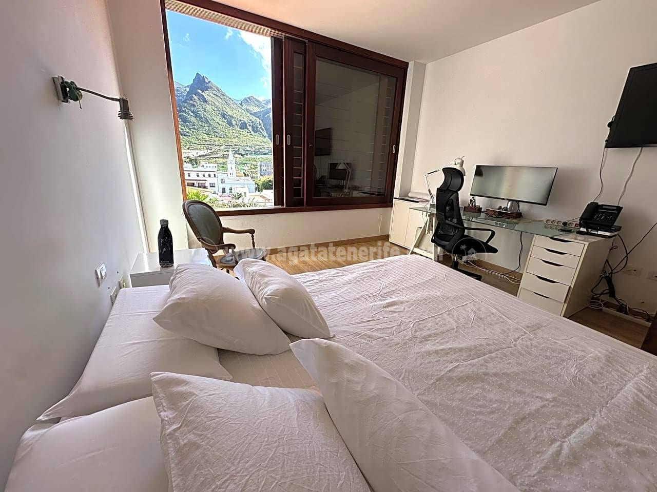 9 soveværelse Villa til salg i Los Silos med swimmingpool - € 1.680.000 (Ref: 8171640)