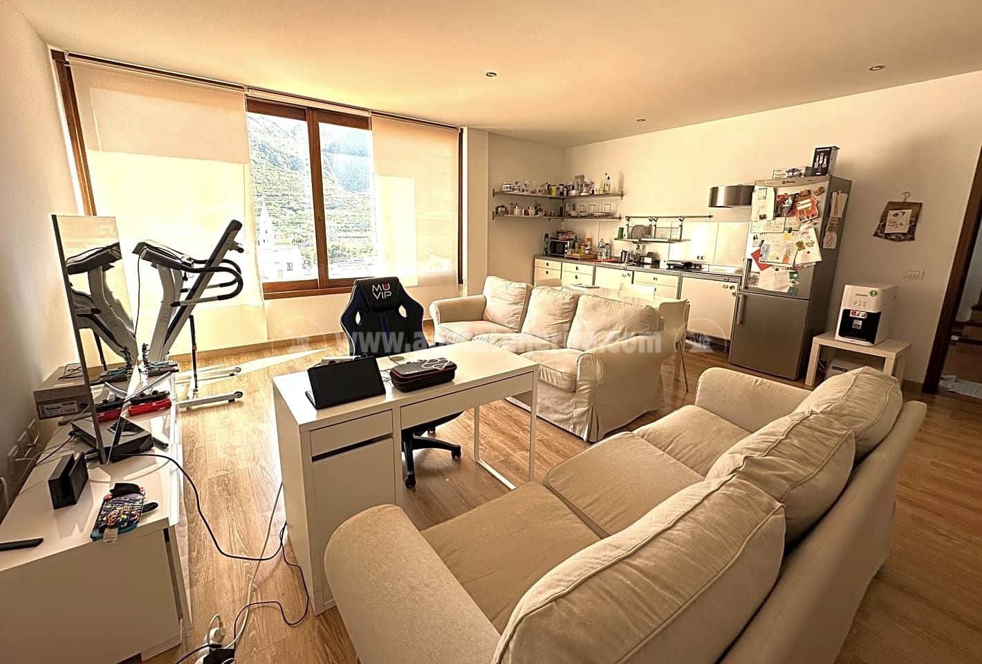 9 soveværelse Villa til salg i Los Silos med swimmingpool - € 1.680.000 (Ref: 8171640)