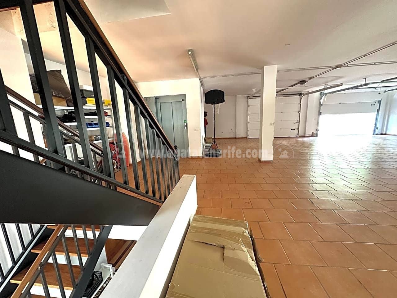 9 soveværelse Villa til salg i Los Silos med swimmingpool - € 1.680.000 (Ref: 8171640)