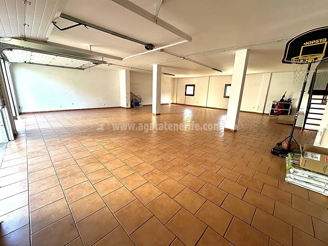 9 soveværelse Villa til salg i Los Silos med swimmingpool - € 1.680.000 (Ref: 8171640)