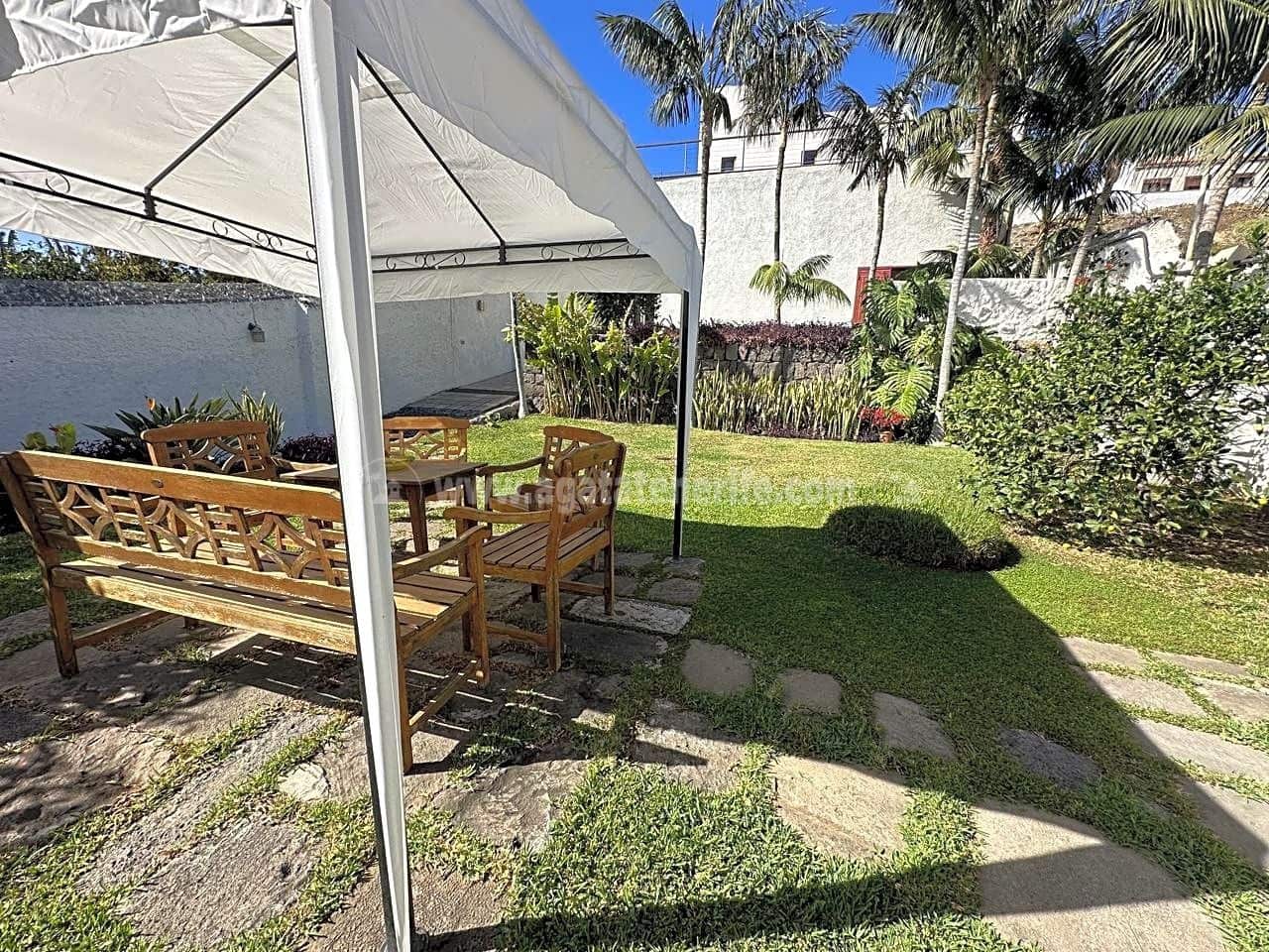 9 soveværelse Villa til salg i Los Silos med swimmingpool - € 1.680.000 (Ref: 8171640)