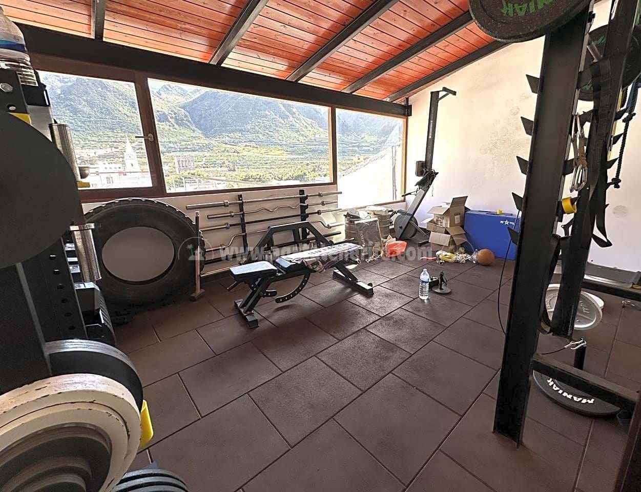 9 soveværelse Villa til salg i Los Silos med swimmingpool - € 1.680.000 (Ref: 8171640)