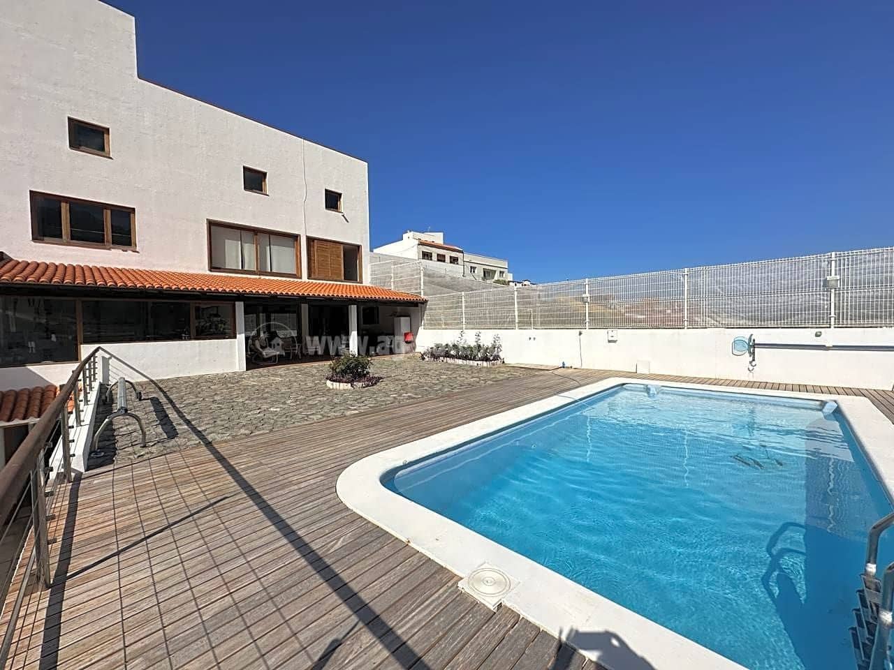 9 soveværelse Villa til salg i Los Silos med swimmingpool - € 1.680.000 (Ref: 8171640)