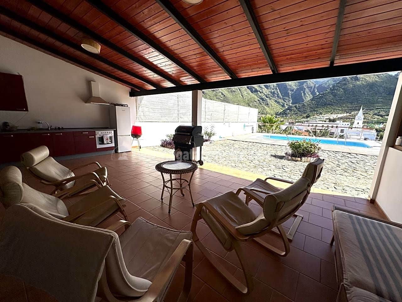 9 soveværelse Villa til salg i Los Silos med swimmingpool - € 1.680.000 (Ref: 8171640)