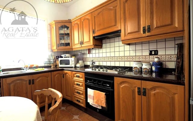 Chalet de 4 habitaciones en La Guancha en venta con garaje - 380.000 € (Ref: 8283601)