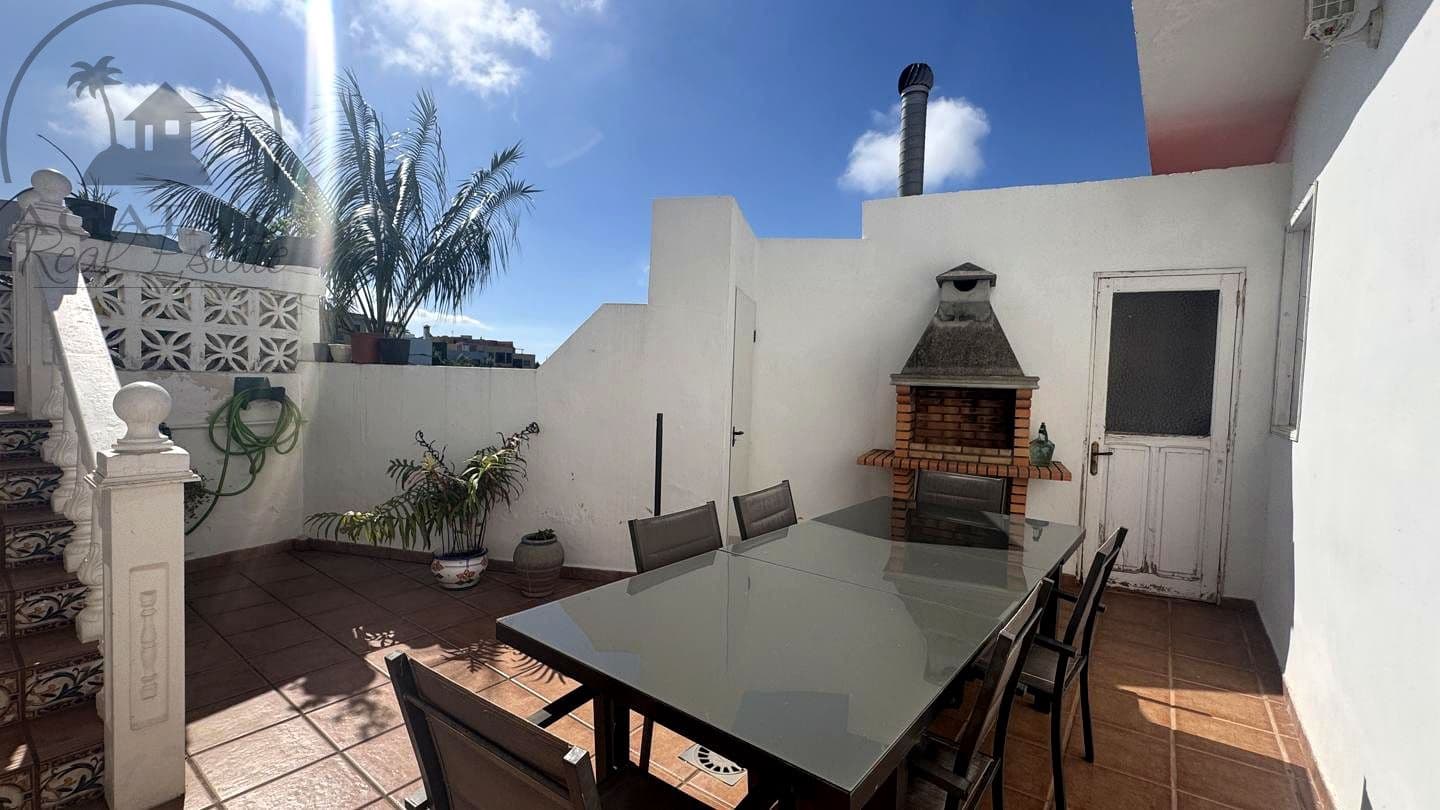 4 slaapkamer Villa te koop in La Guancha met garage - € 380.000 (Ref: 8283601)