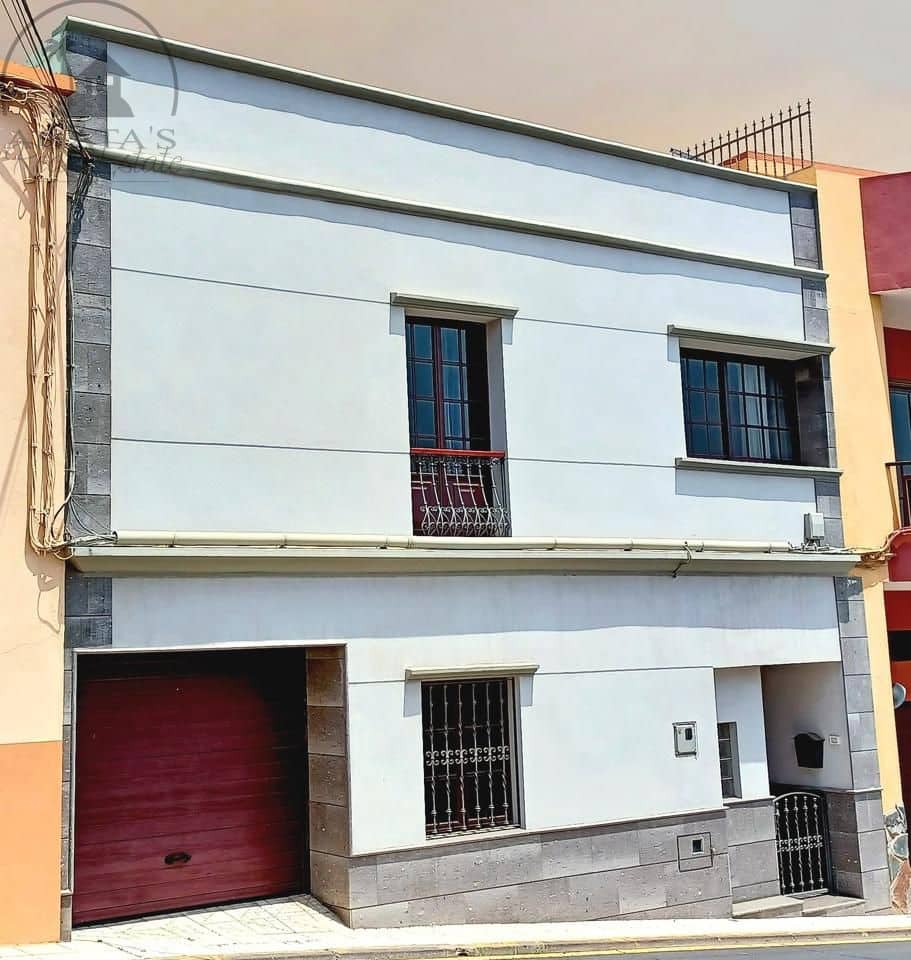 6 camera da letto Villa in vendita in Arafo con garage - 349.000 € (Rif: 8424781)