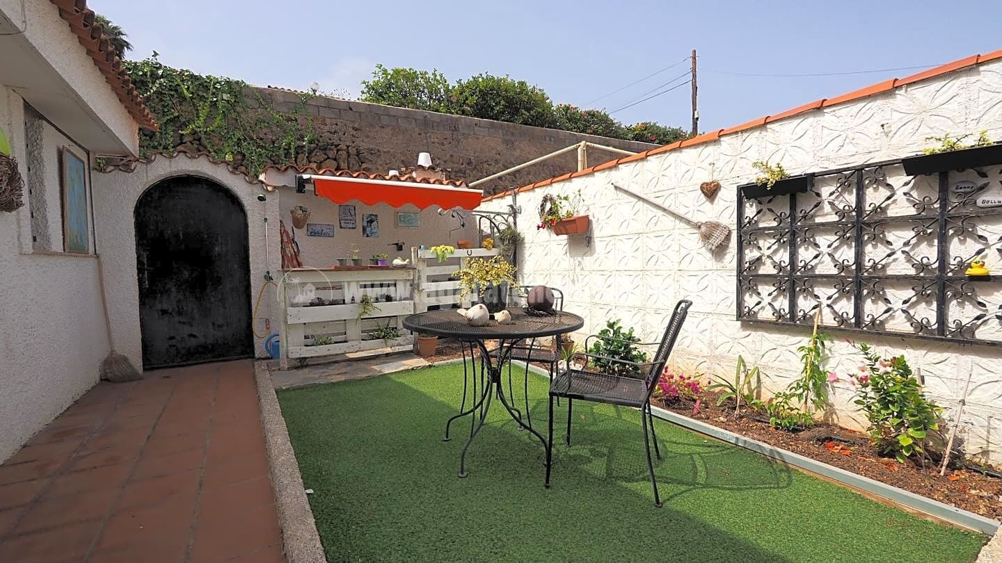 1 slaapkamer Villa te koop in La Victoria de Acentejo met zwembad - € 320.000 (Ref: 8459134)