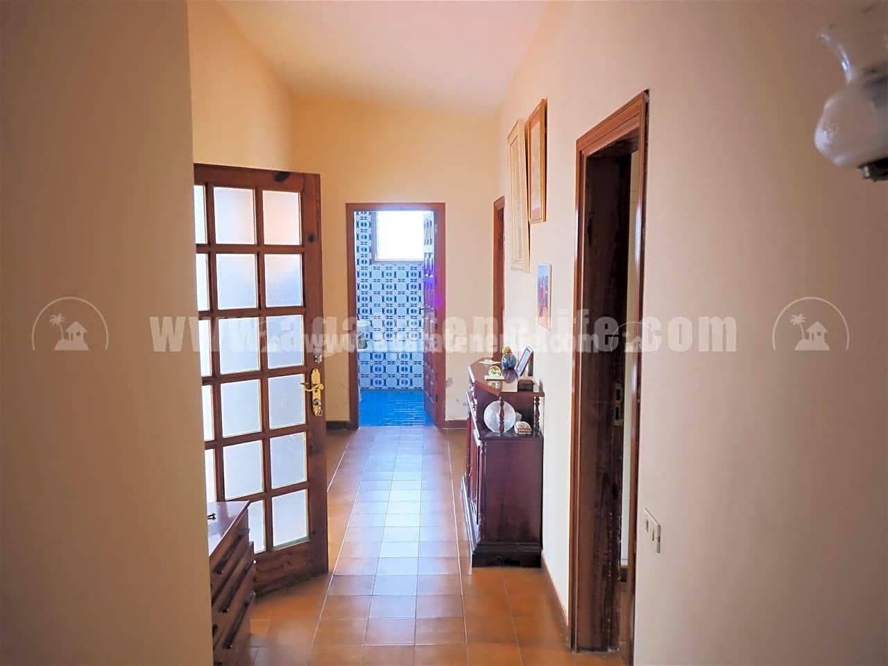 3 bedroom Finca/Country House for sale in Icod de los Vinos - € 460,000 (Ref: 8500056)