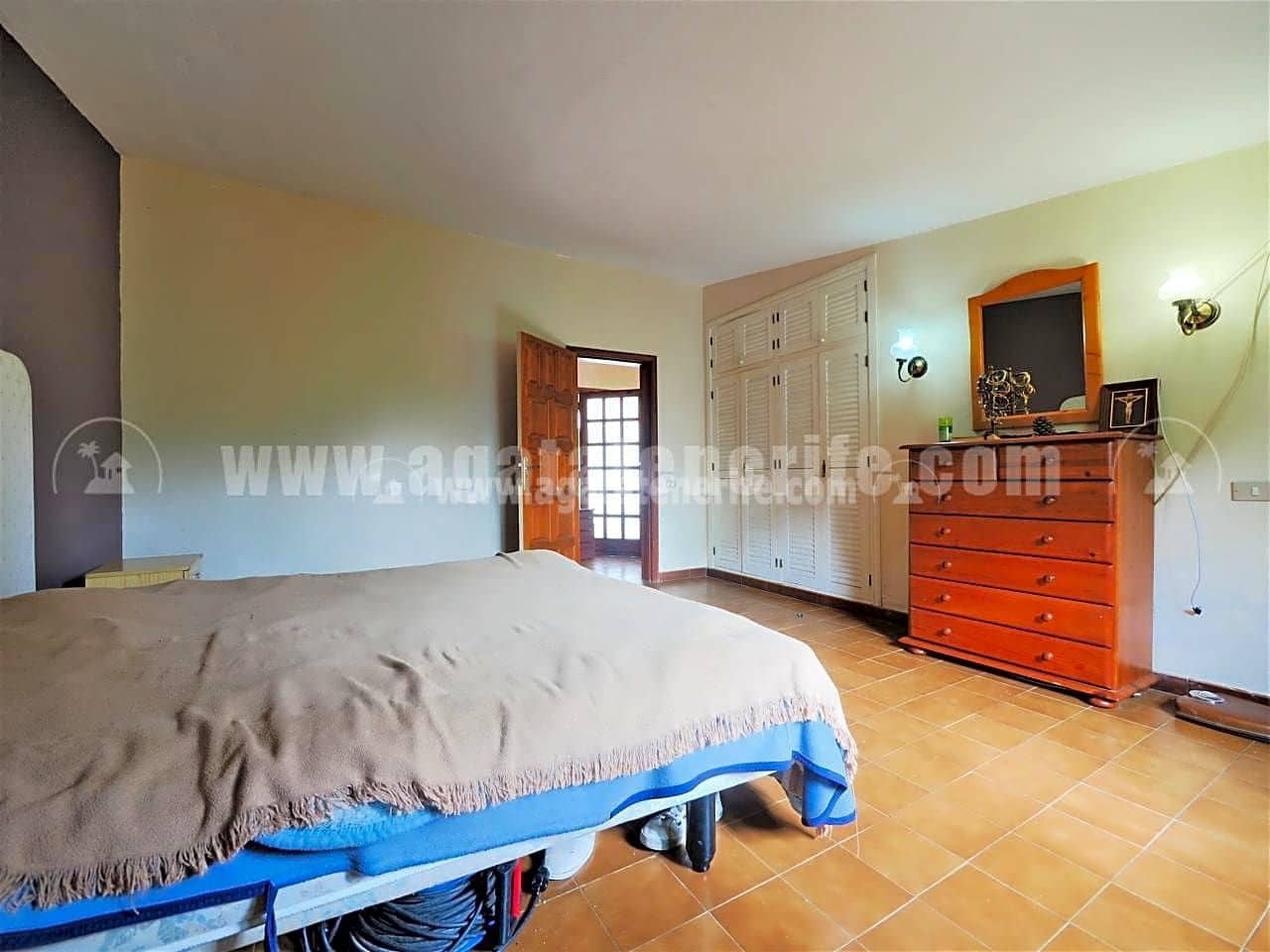 3 bedroom Finca/Country House for sale in Icod de los Vinos - € 460,000 (Ref: 8500056)