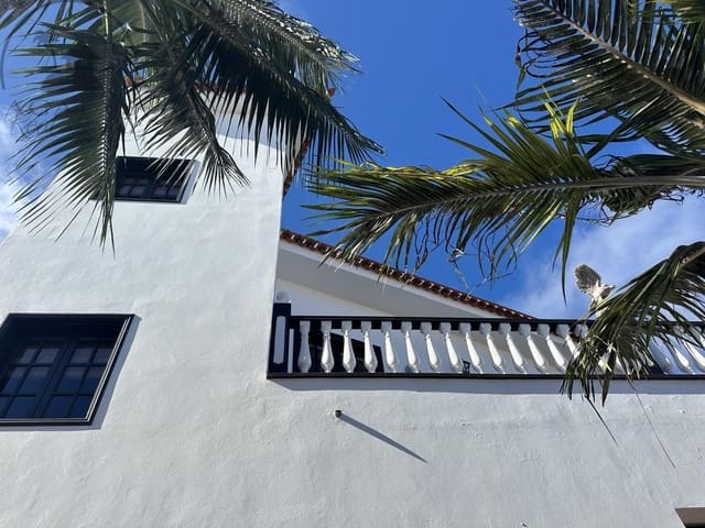 3 slaapkamer Villa te koop in Icod de los Vinos met garage - € 300.000 (Ref: 8552519)