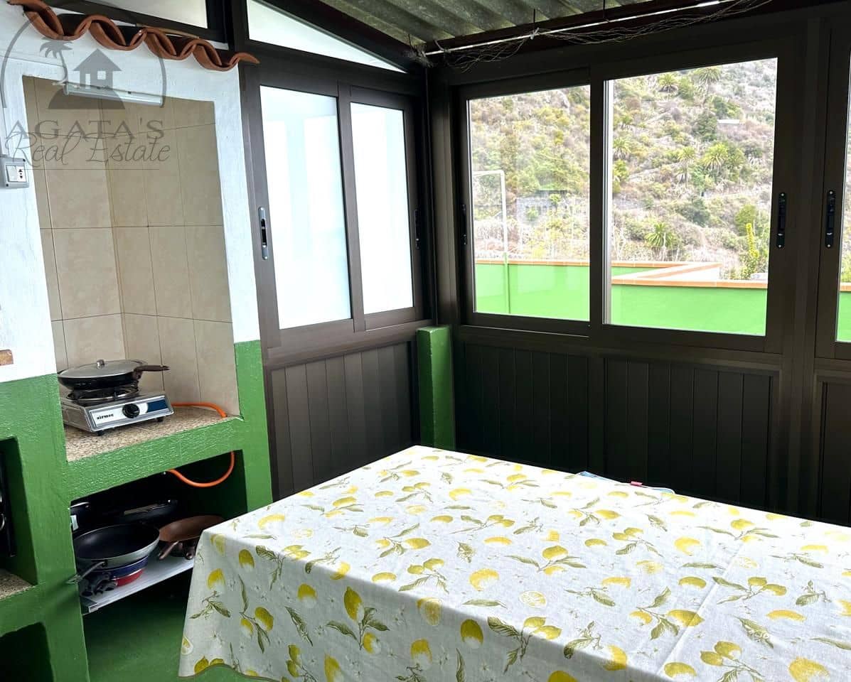 3 bedroom Villa for sale in Icod de los Vinos with garage - € 300,000 (Ref: 8552519)