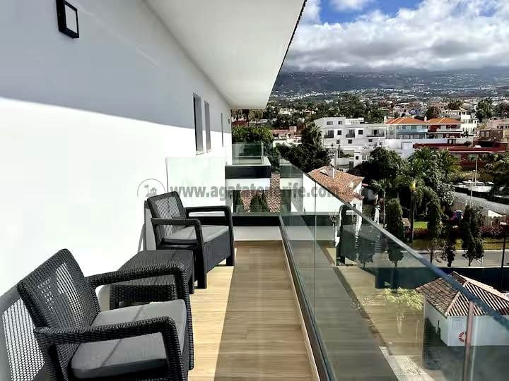 2 sypialnia Mieszkanie na sprzedaż w Puerto de la Cruz z basenem garażem - 340 000 € (Ref: 8743943)