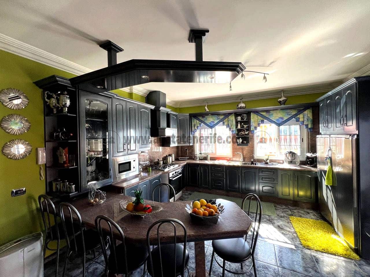 3 soveværelse Villa til salg i Icod de los Vinos med garage - € 539.000 (Ref: 8779852)