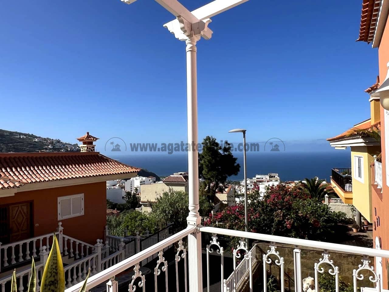 3 soveværelse Villa til salg i Icod de los Vinos med garage - € 539.000 (Ref: 8779852)