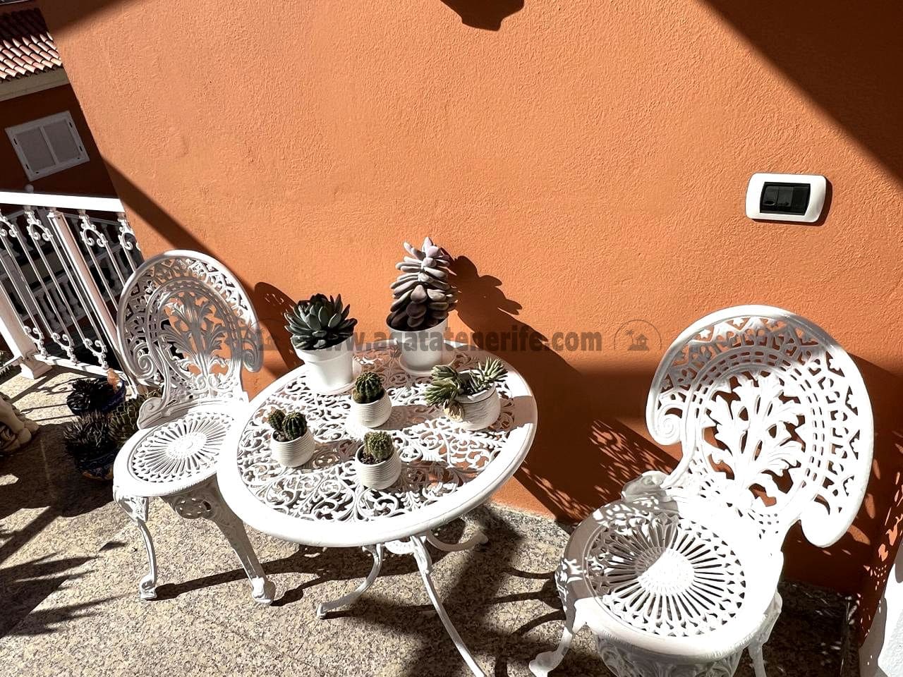 3 soveværelse Villa til salg i Icod de los Vinos med garage - € 539.000 (Ref: 8779852)