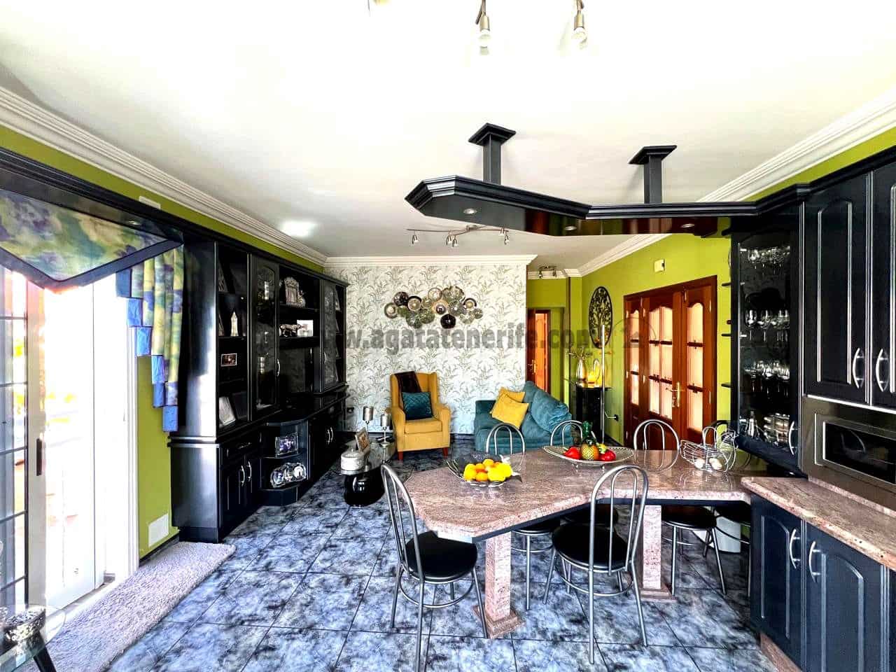 3 soveværelse Villa til salg i Icod de los Vinos med garage - € 539.000 (Ref: 8779852)