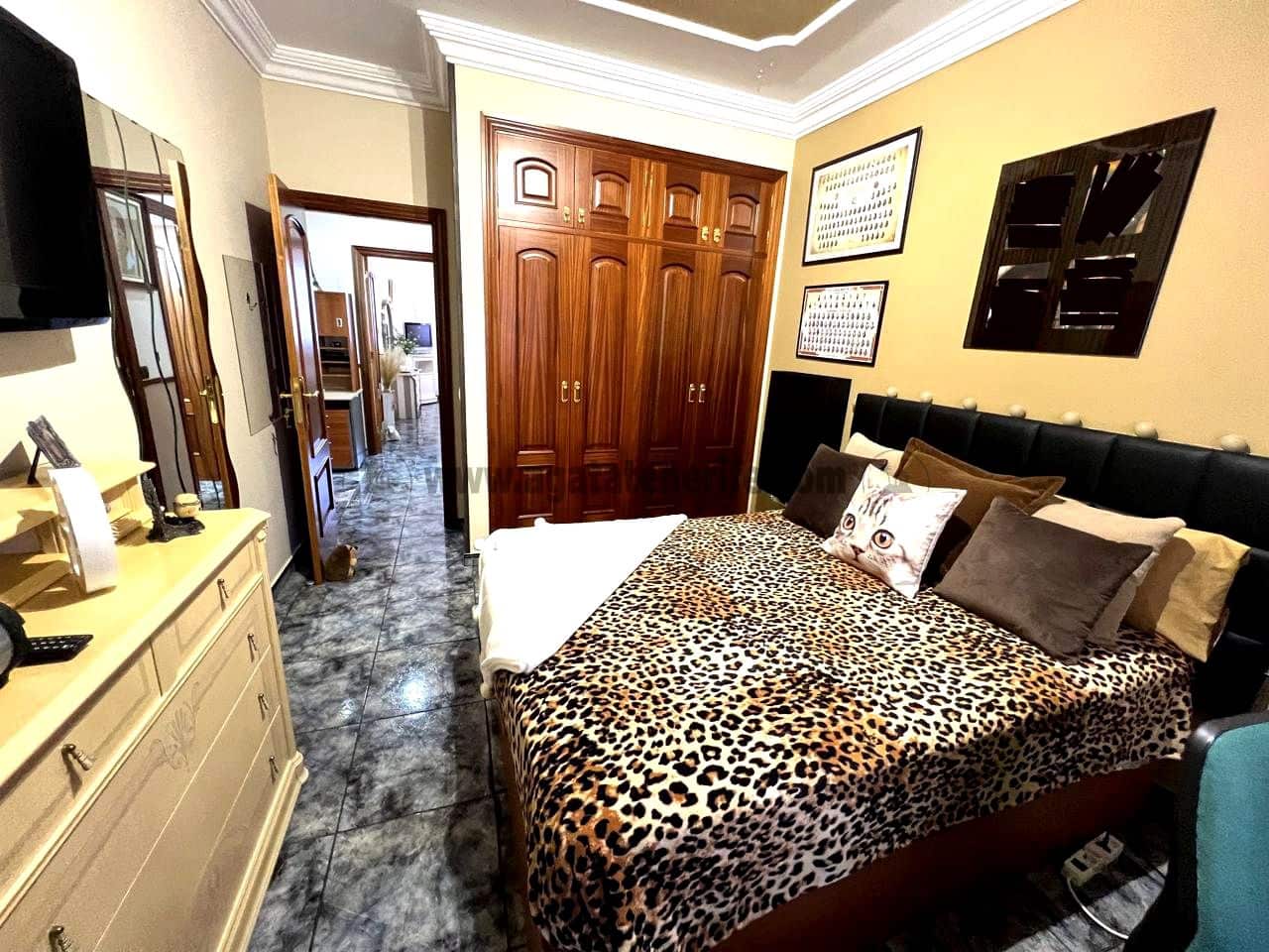 3 soveværelse Villa til salg i Icod de los Vinos med garage - € 539.000 (Ref: 8779852)