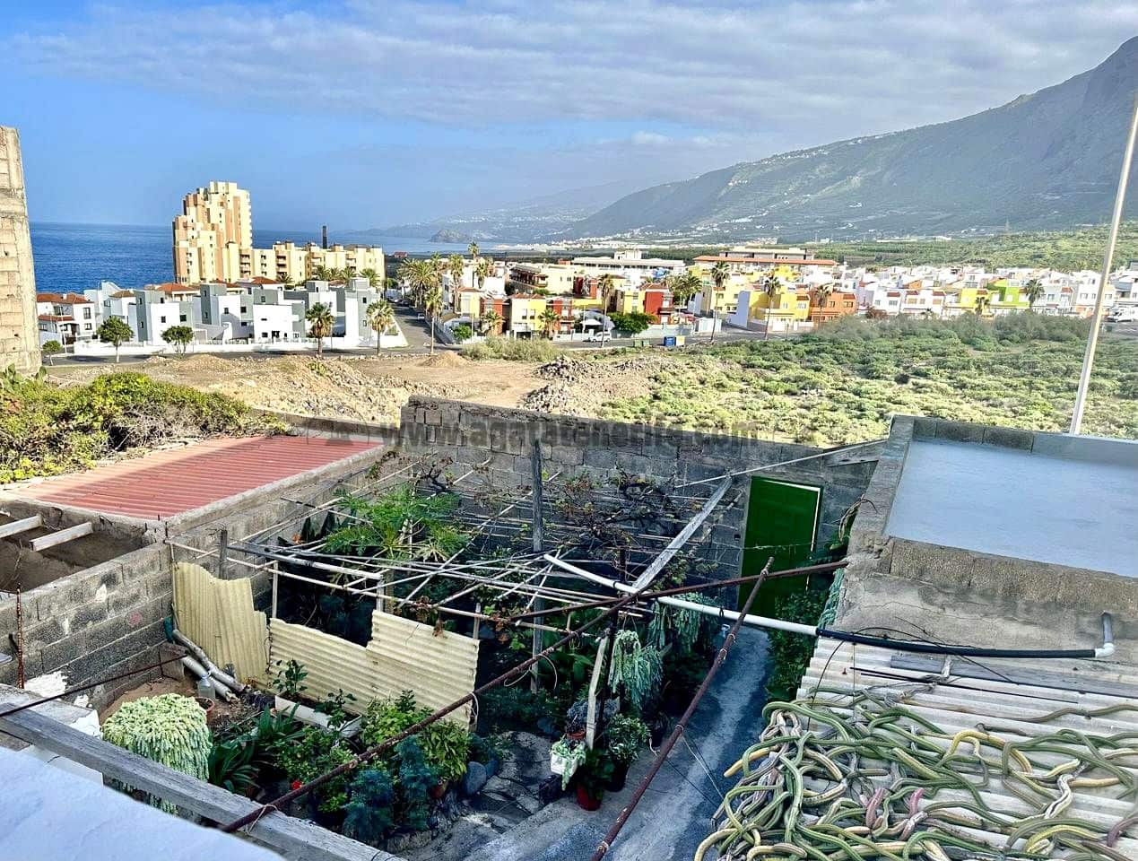 4 soveværelse Villa til salg i Los Silos med garage - € 315.000 (Ref: 8814212)