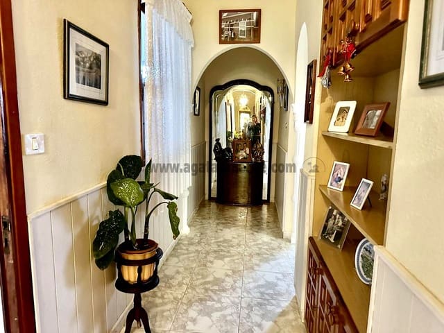 4 slaapkamer Villa te koop in Los Silos met garage - € 315.000 (Ref: 8814212)