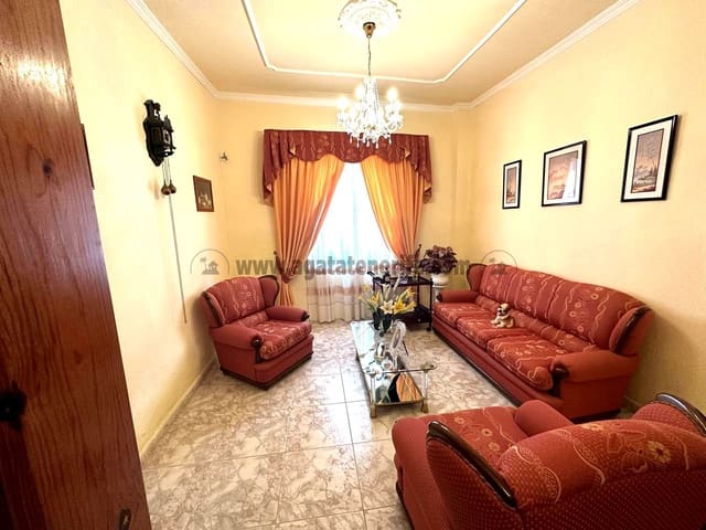 4 slaapkamer Villa te koop in Los Silos met garage - € 315.000 (Ref: 8814212)