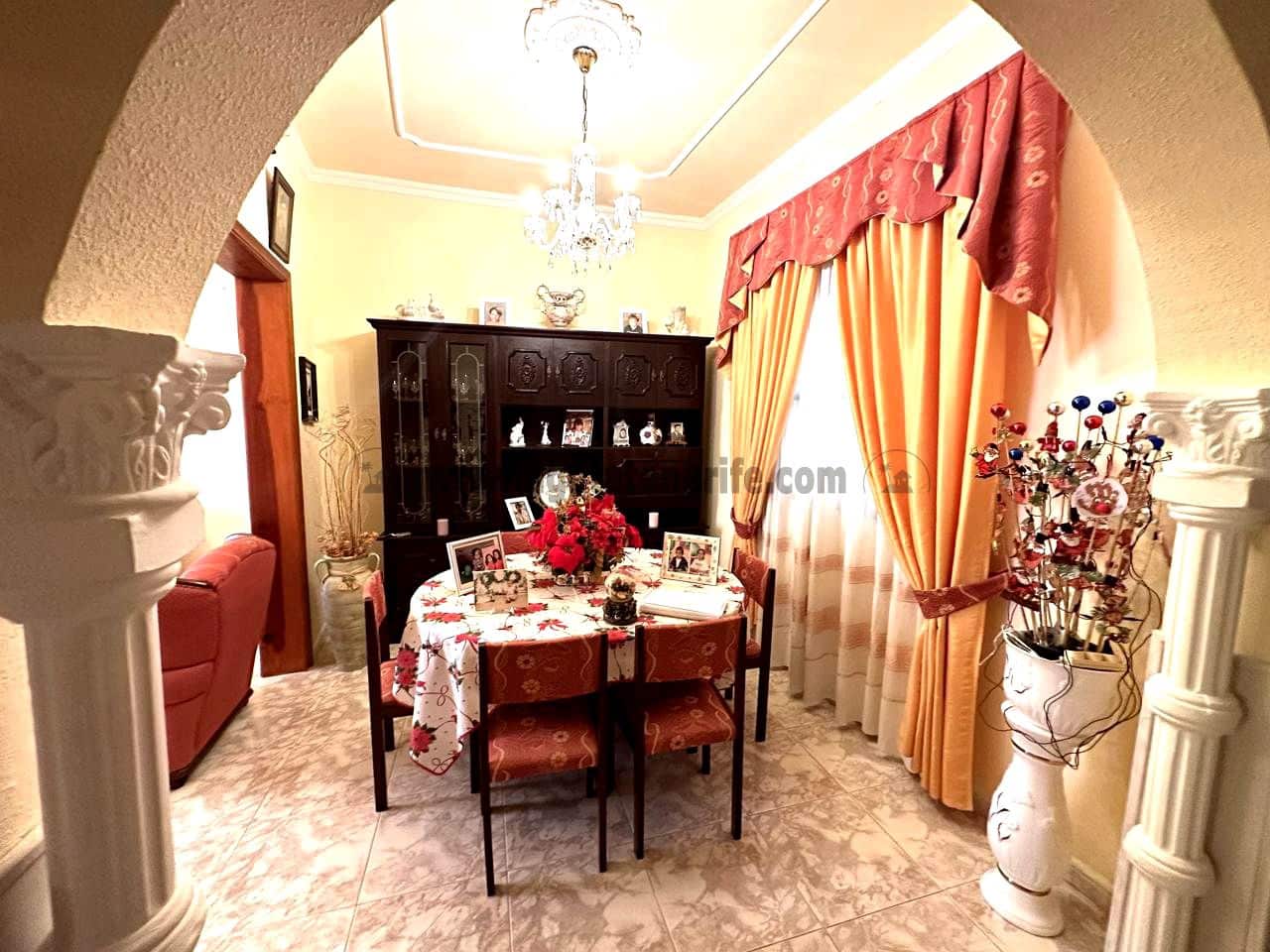 4 soveværelse Villa til salg i Los Silos med garage - € 315.000 (Ref: 8814212)