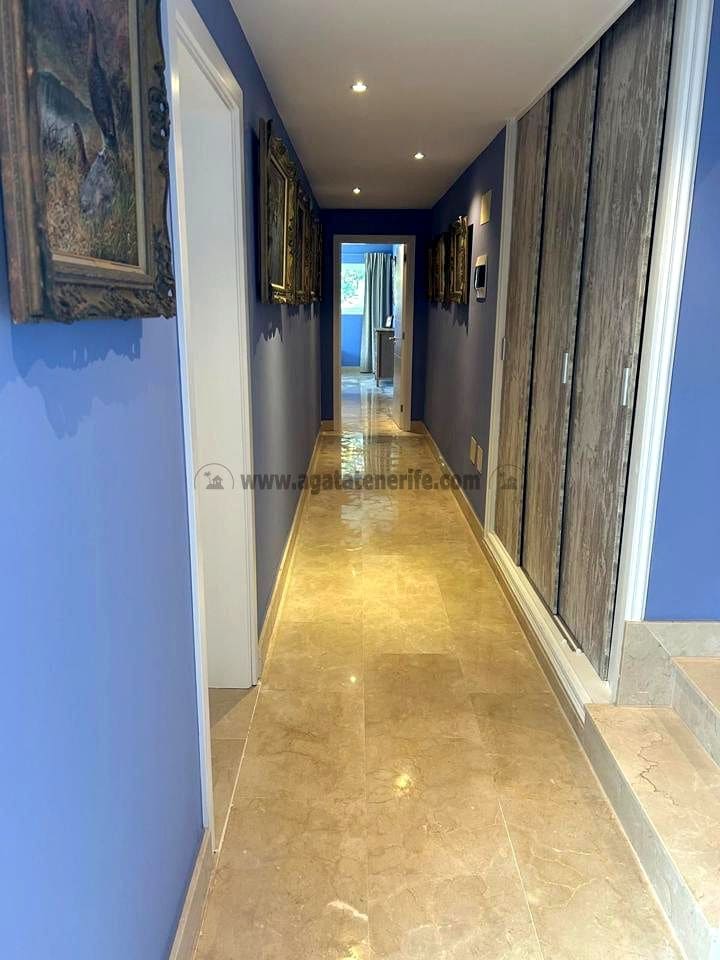 4 soveværelse Villa til salg i Los Realejos med garage - € 695.000 (Ref: 8864223)