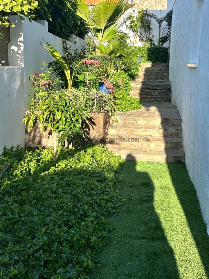 4 soveværelse Villa til salg i Los Realejos med garage - € 695.000 (Ref: 8864223)