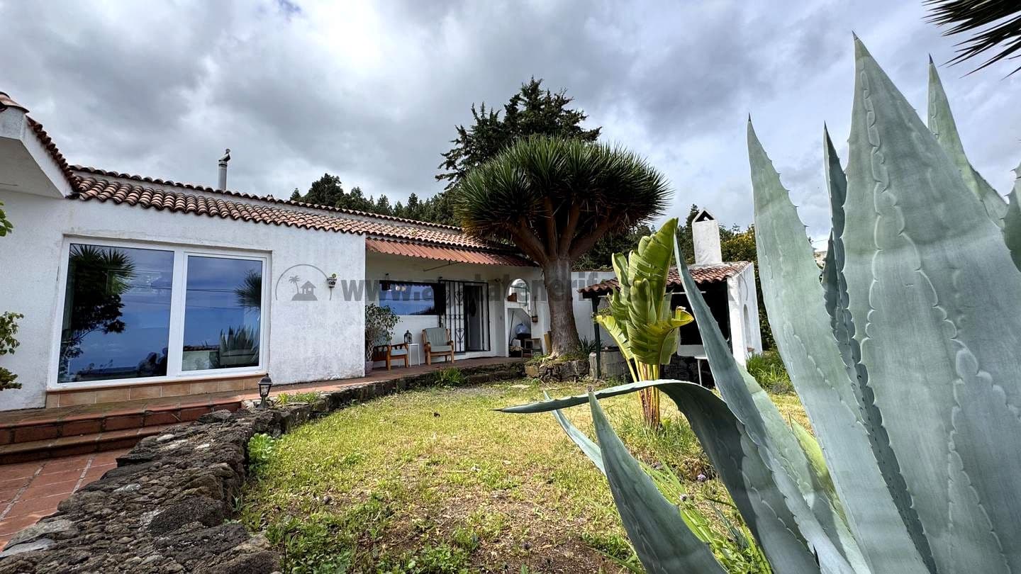 3 soveværelse Finca/Landehus til salg i Icod de los Vinos med swimmingpool - € 450.000 (Ref: 8980014)