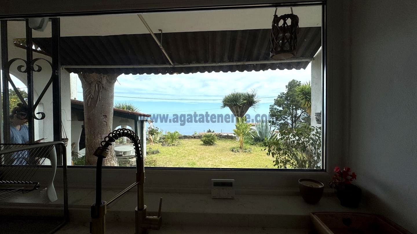 3 soveværelse Finca/Landehus til salg i Icod de los Vinos med swimmingpool - € 450.000 (Ref: 8980014)