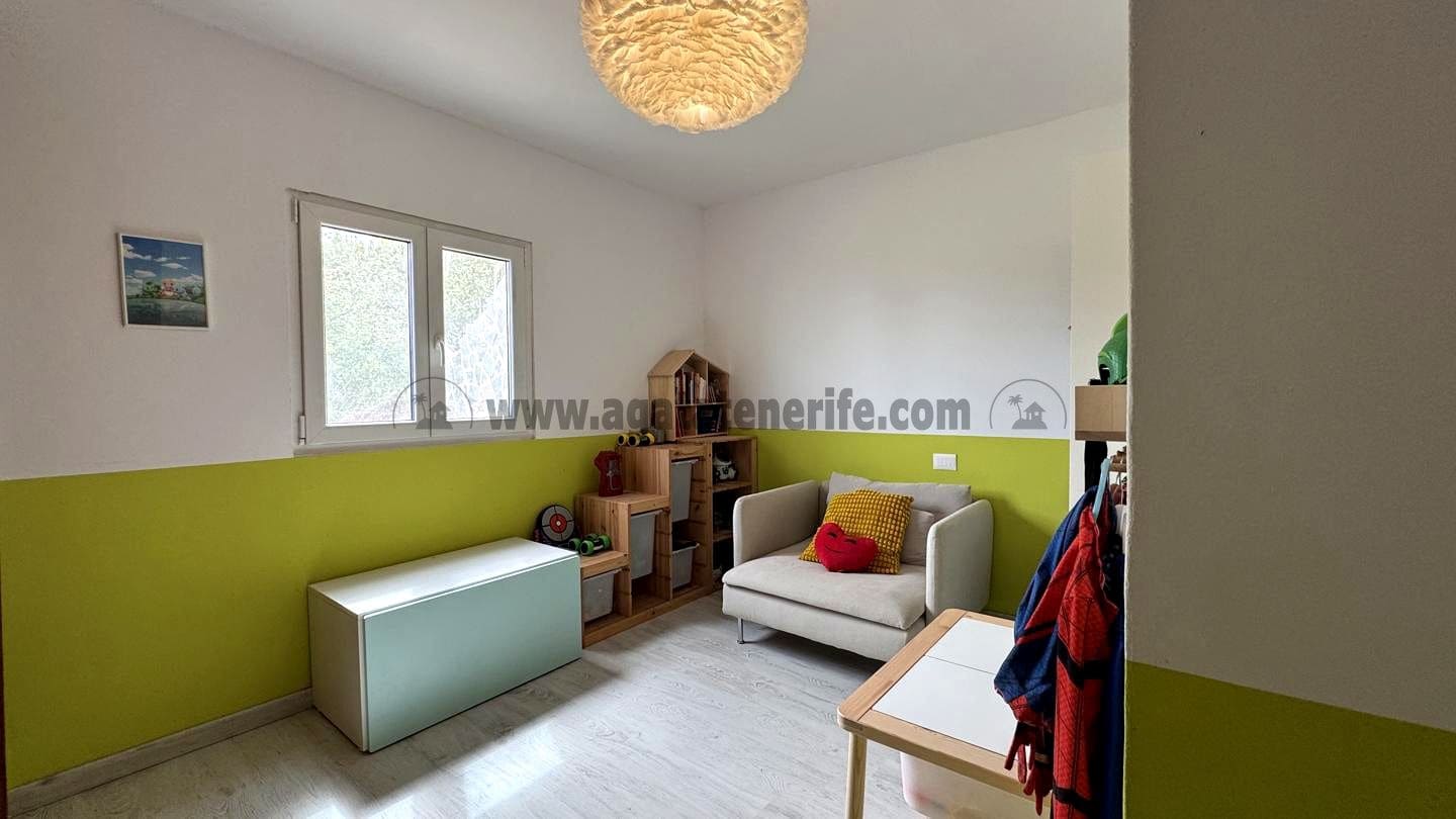 3 soveværelse Finca/Landehus til salg i Icod de los Vinos med swimmingpool - € 450.000 (Ref: 8980014)