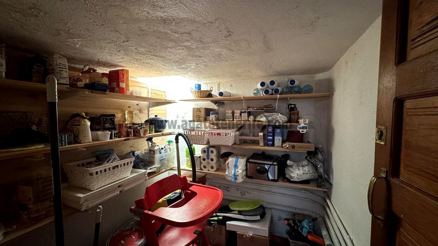 3 soveværelse Finca/Landehus til salg i Icod de los Vinos med swimmingpool - € 450.000 (Ref: 8980014)