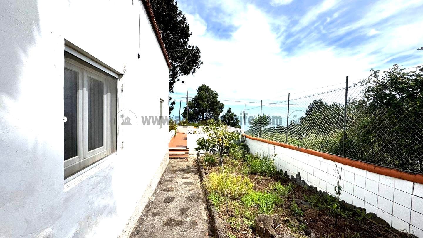 3 soveværelse Finca/Landehus til salg i Icod de los Vinos med swimmingpool - € 450.000 (Ref: 8980014)