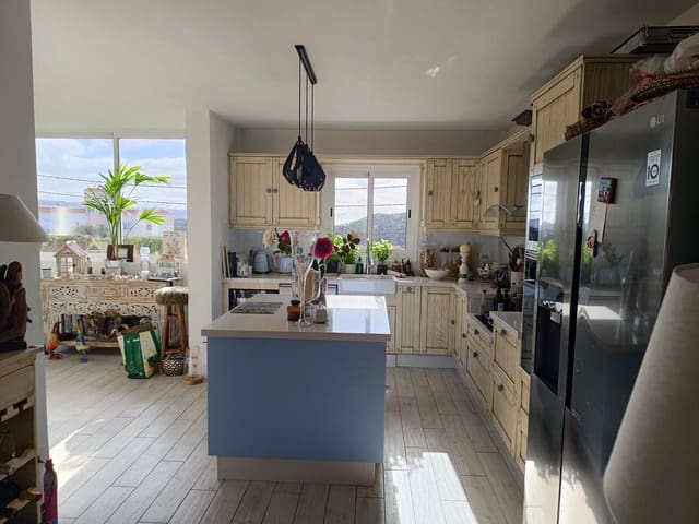 3 soveværelse Finca/Landehus til salg i El Fronton, San Miguel de Abona med garage - € 420.000 (Ref: 8994361)