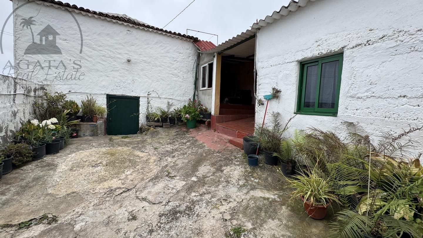 6 bedroom Finca/Country House for sale in Icod de los Vinos - € 270,000 (Ref: 9026287)