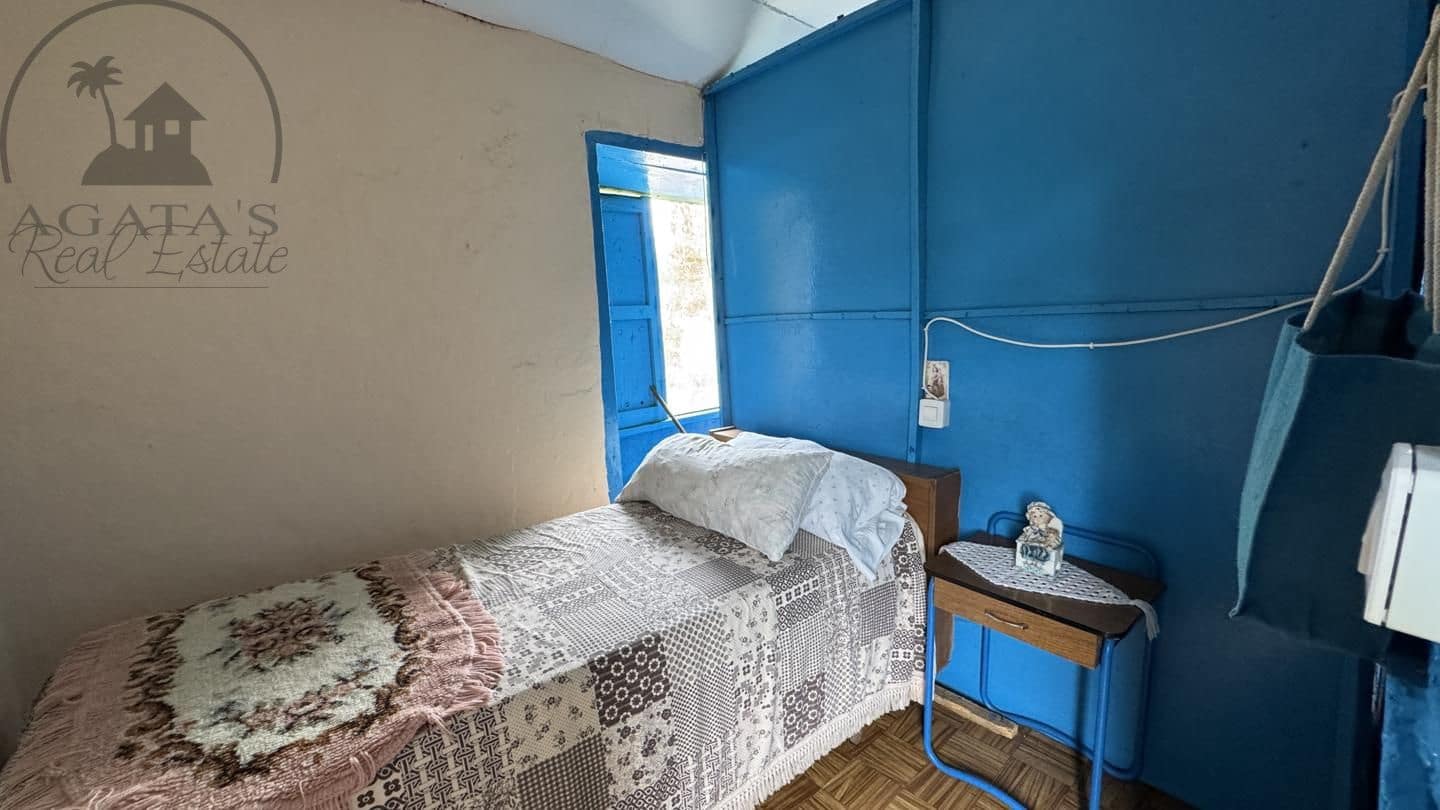 6 bedroom Finca/Country House for sale in Icod de los Vinos - € 270,000 (Ref: 9026287)