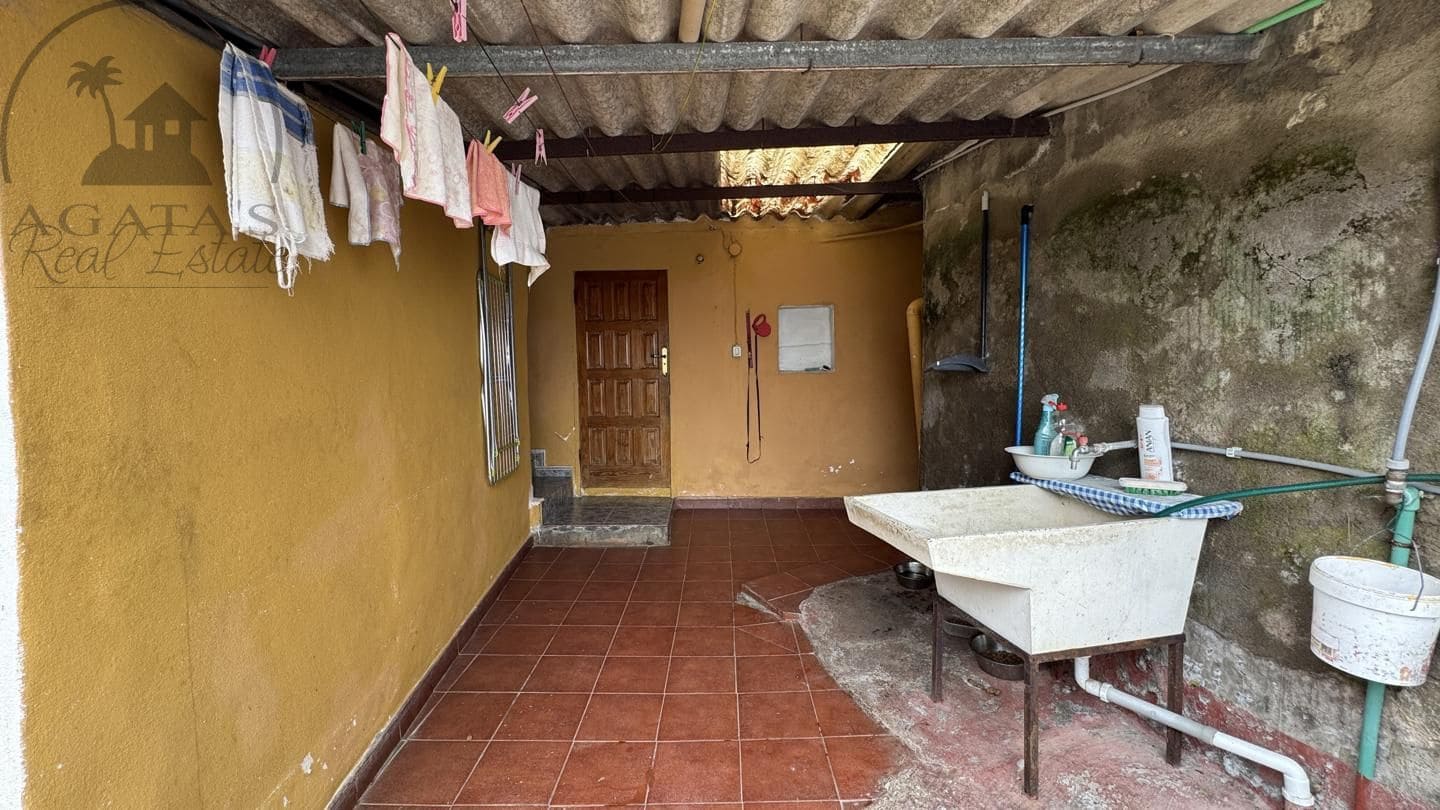 6 bedroom Finca/Country House for sale in Icod de los Vinos - € 270,000 (Ref: 9026287)