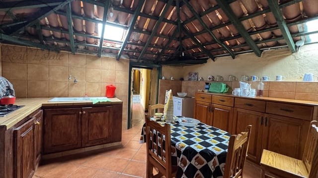 6 sypialnia Finka/Dom wiejski na sprzedaż w Icod de los Vinos - 270 000 € (Ref: 9026287)