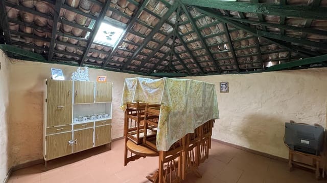 6 sypialnia Finka/Dom wiejski na sprzedaż w Icod de los Vinos - 270 000 € (Ref: 9026287)