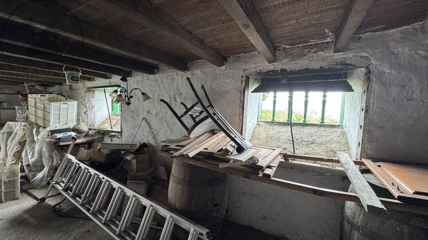 6 bedroom Finca/Country House for sale in Icod de los Vinos - € 270,000 (Ref: 9026287)