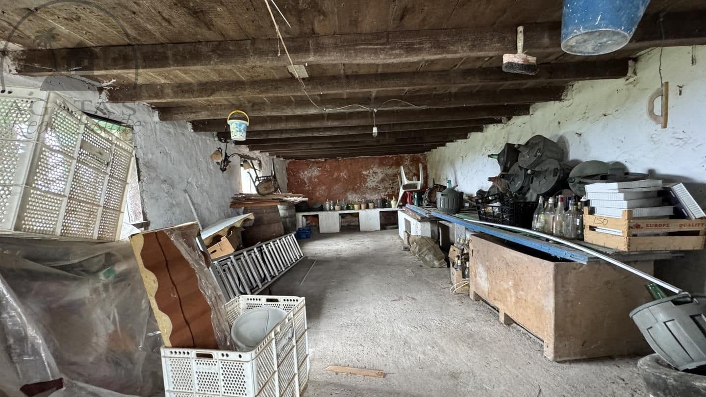 6 bedroom Finca/Country House for sale in Icod de los Vinos - € 270,000 (Ref: 9026287)