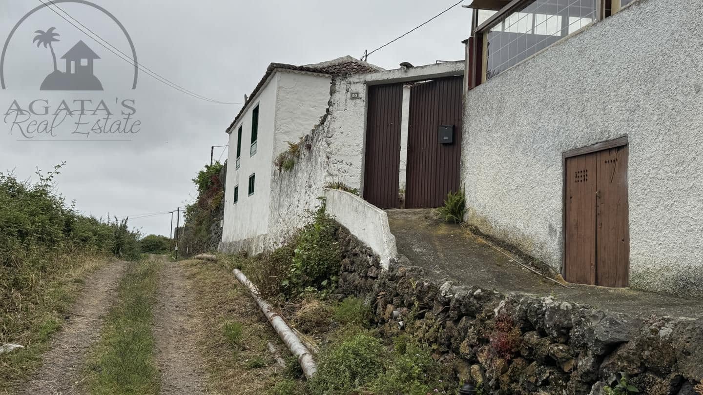 6 bedroom Finca/Country House for sale in Icod de los Vinos - € 270,000 (Ref: 9026287)