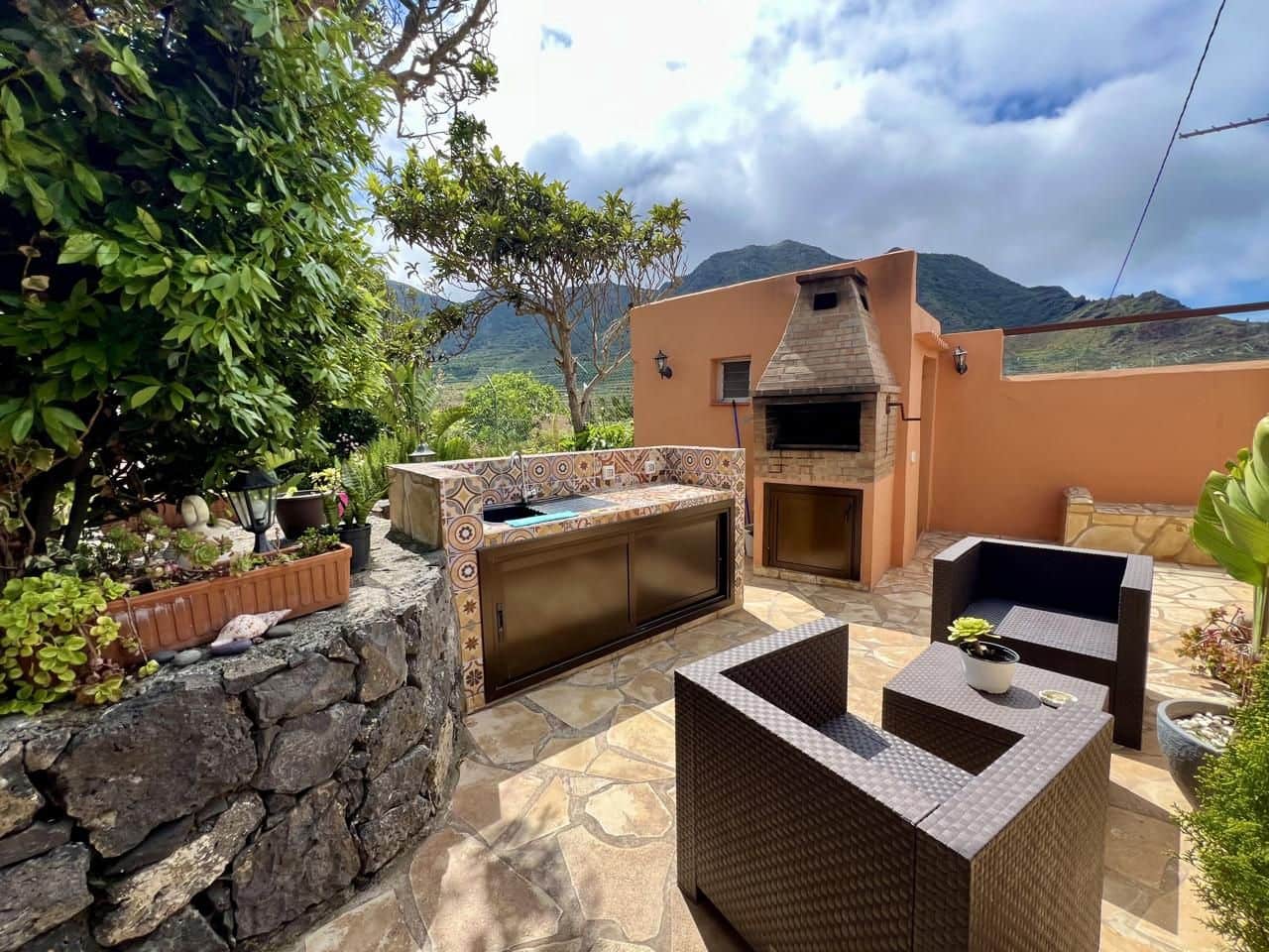 2 bedroom Finca/Country House for sale in Buenavista del Norte - € 310,000 (Ref: 9062087)